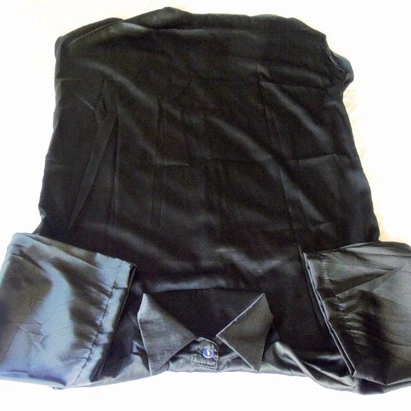 Two night gowns - Picture 6 of 8